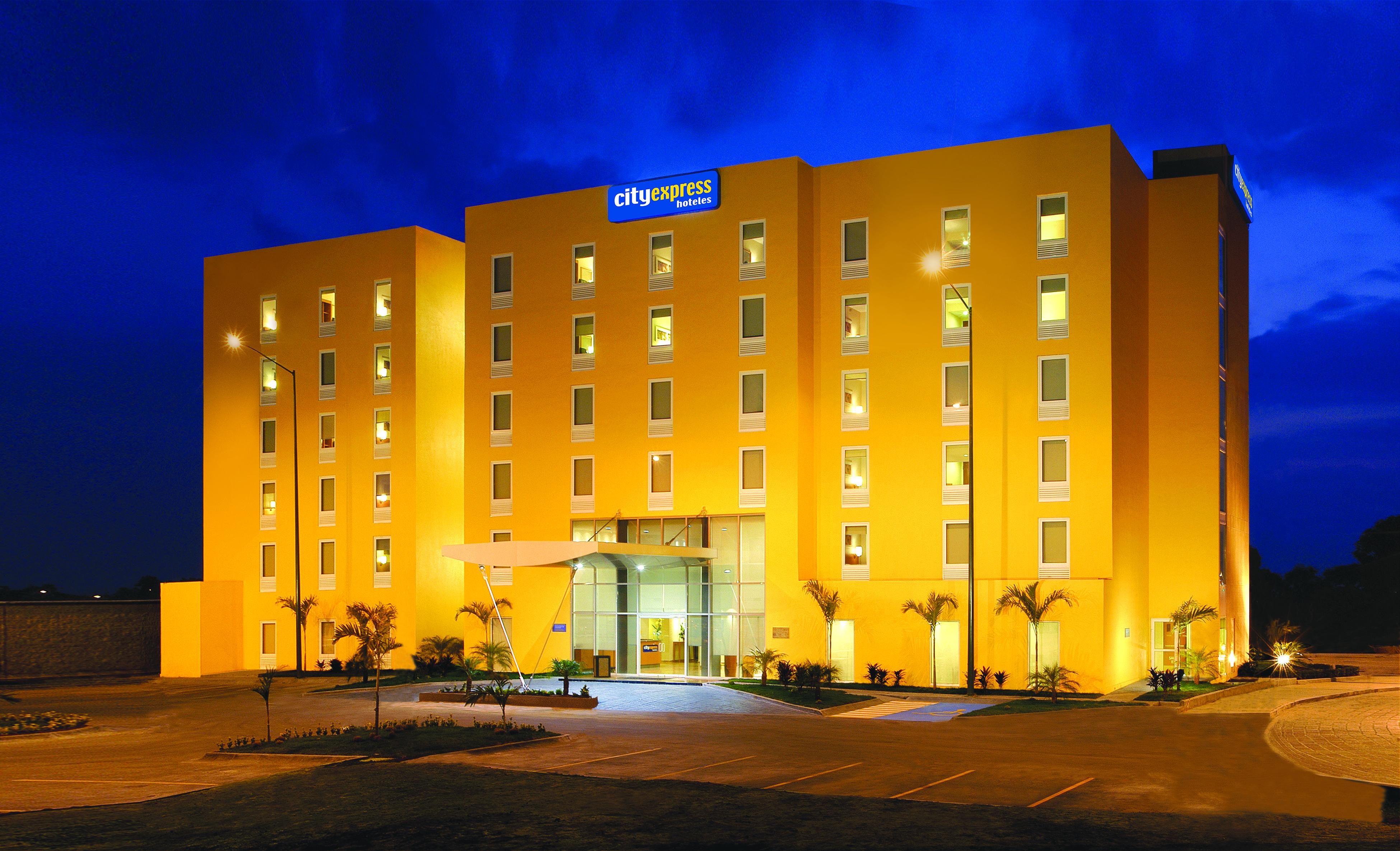 City Express By Marriott Irapuato Exterior foto