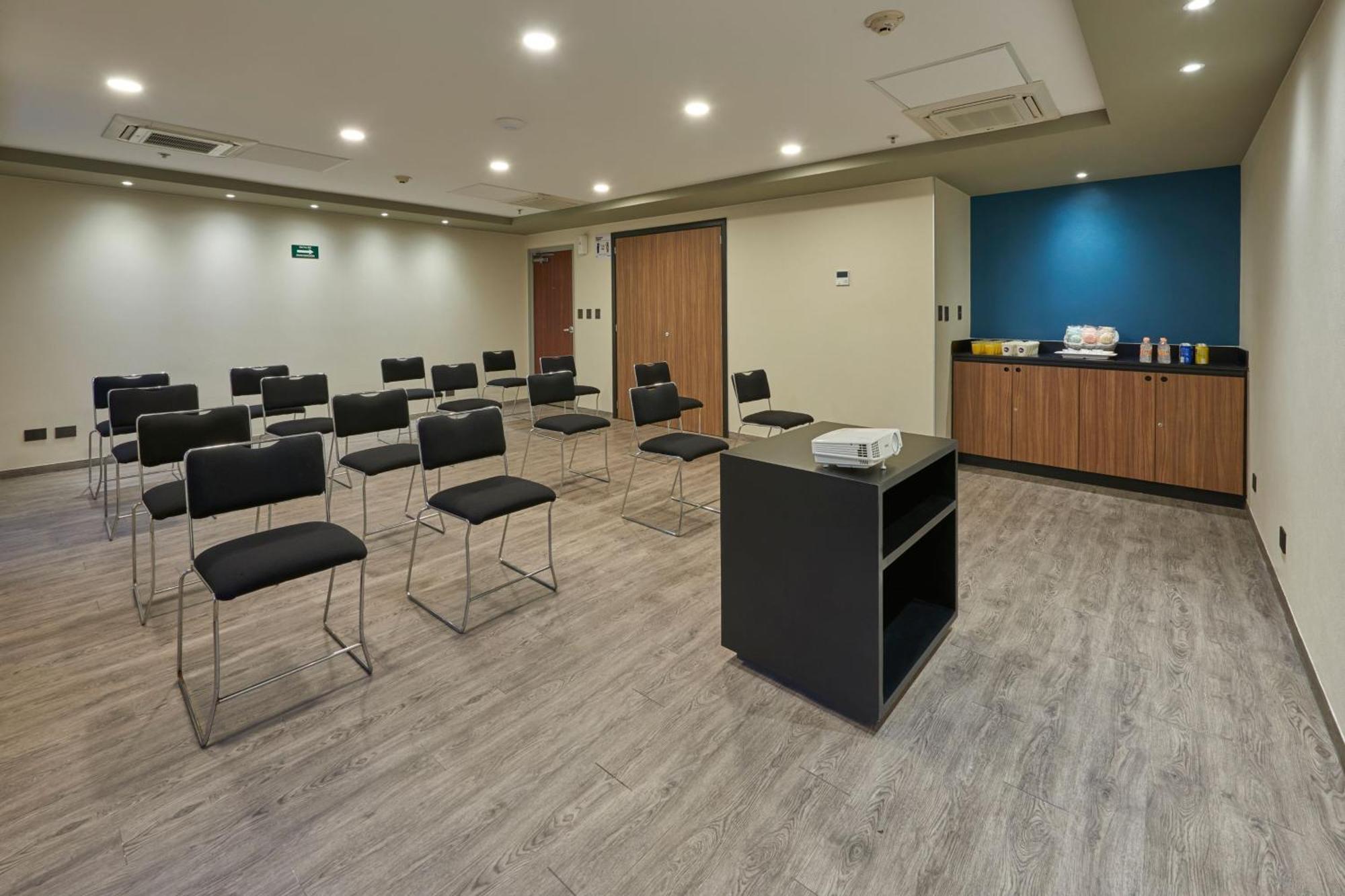 City Express By Marriott Irapuato Exterior foto